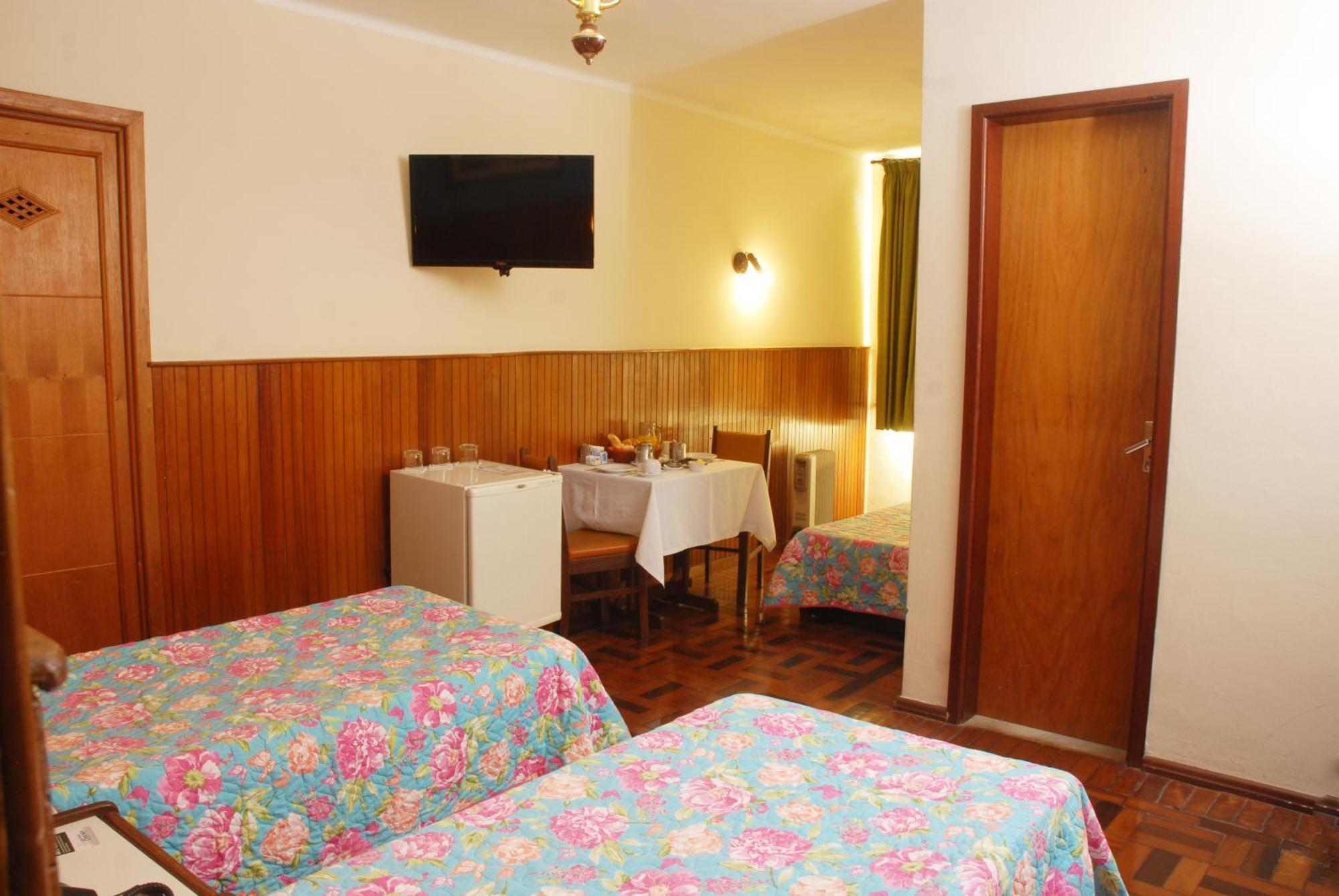 Hotel Bucsky Nova Friburgo Phòng bức ảnh